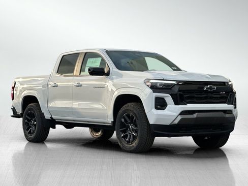 New 2025 Chevrolet Colorado Z71 w/ Midnight Edition image 2