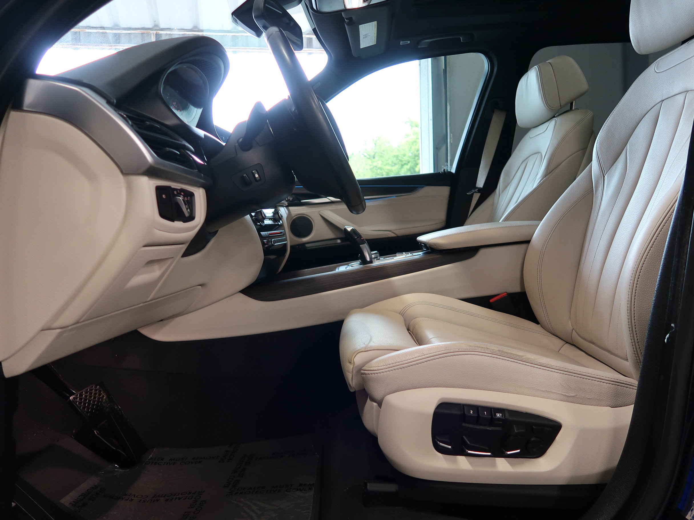 Used 2017 BMW X5 xDrive50i AWD/4WD image 31