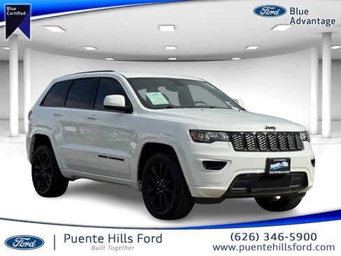 Used 2018 Jeep Grand Cherokee Altitude image 1