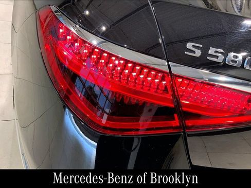 Certified 2023 Mercedes-Benz S 580 4MATIC Sedan image 31