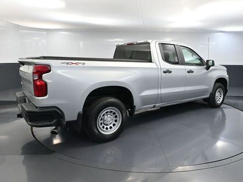 Used 2020 Chevrolet Silverado 1500 W/T w/ WT Value Package AWD/4WD image 4