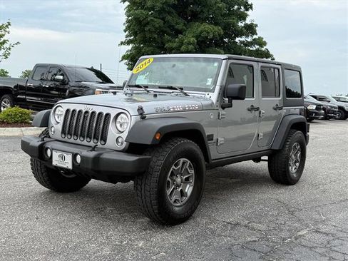 Used 2014 Jeep Wrangler Unlimited Rubicon w/ Max Tow Package AWD/4WD image 7