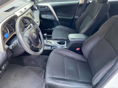 Used 2013 Toyota RAV4 XLE image 10
