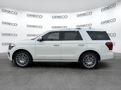 Used 2023 Ford Expedition Platinum RWD image 4