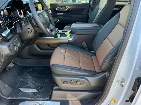 New 2026 Chevrolet Silverado 1500 High Country AWD/4WD image 23