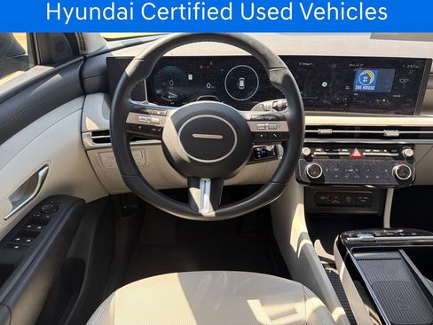 Certified 2025 Hyundai Tucson SEL AWD/4WD image 16