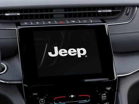 New 2026 Jeep Grand Cherokee L 2WD image 18