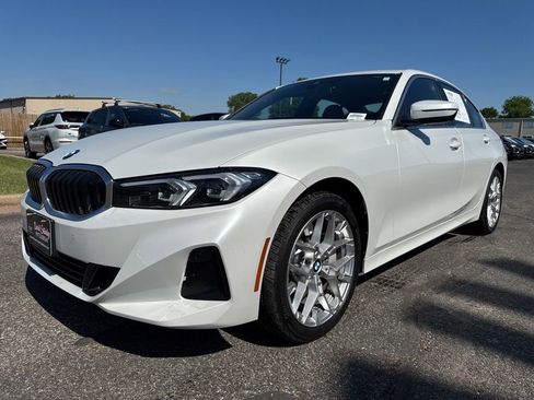 Used 2025 BMW 330i xDrive Sedan AWD/4WD image 3