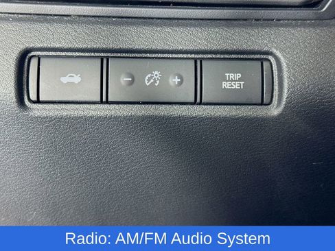 Used 2024 Nissan Altima 2.5 SV image 12