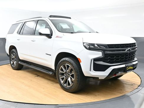 Used 2022 Chevrolet Tahoe Z71 w/ Luxury Package image 3