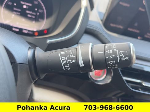 Used 2024 Acura MDX SH-AWD w/ Advance Package image 11