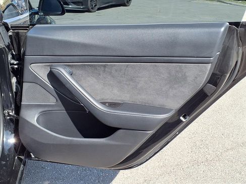 Used 2021 Tesla Model 3 Standard Range Plus image 14