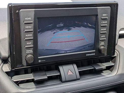 Used 2021 Toyota RAV4 LE AWD/4WD image 20