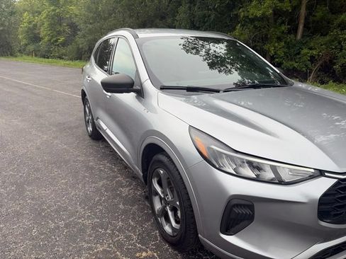 Used 2023 Ford Escape ST-Line AWD/4WD image 7