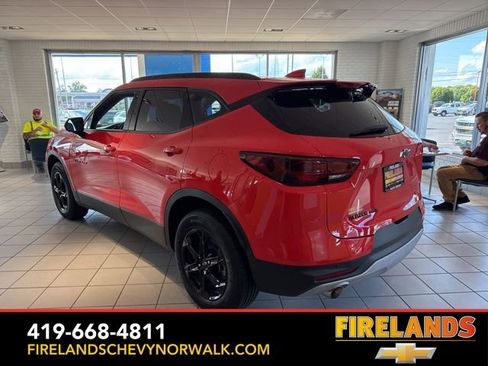 New 2025 Chevrolet Blazer LT w/ Convenience Package image 4