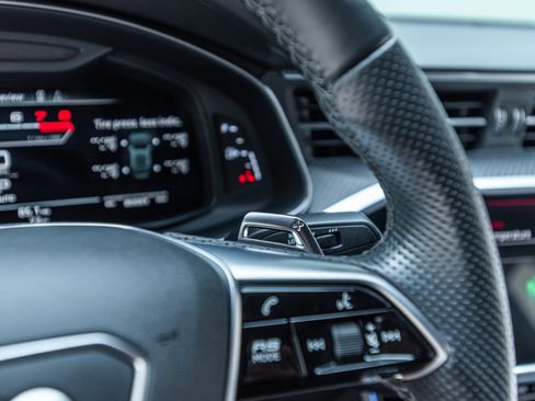 Used 2021 Audi RS 7 Sportback AWD/4WD image 32