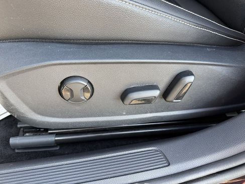 Used 2024 Volkswagen Jetta SE image 15