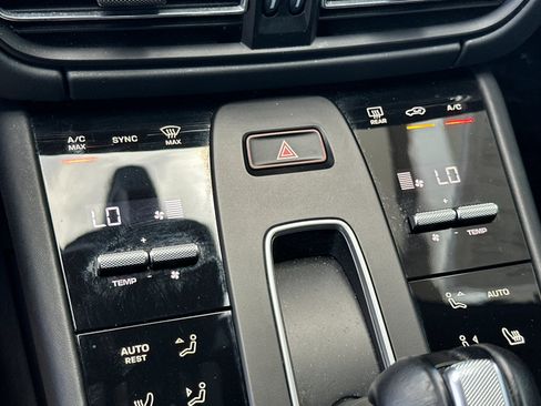 Certified 2023 Porsche Macan S AWD/4WD image 16