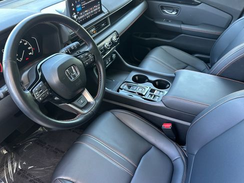 Used 2024 Honda Pilot TrailSport image 4