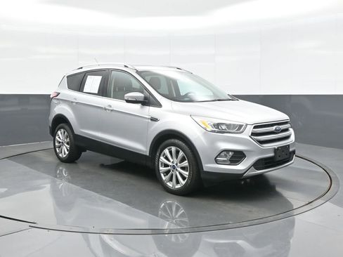 Used 2017 Ford Escape Titanium image 1