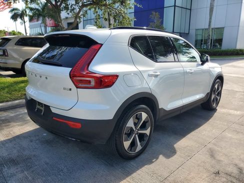Certified 2026 Volvo XC40 B5 Plus AWD/4WD image 6