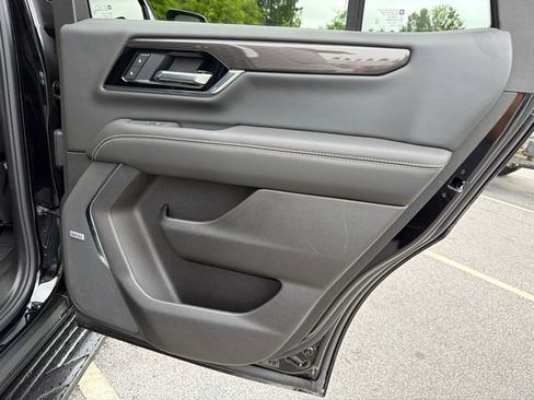 Used 2026 GMC Yukon Elevation AWD/4WD image 16