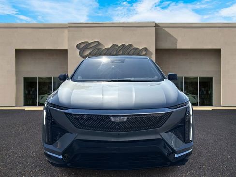 New 2026 Cadillac Optiq Luxury 2 image 8