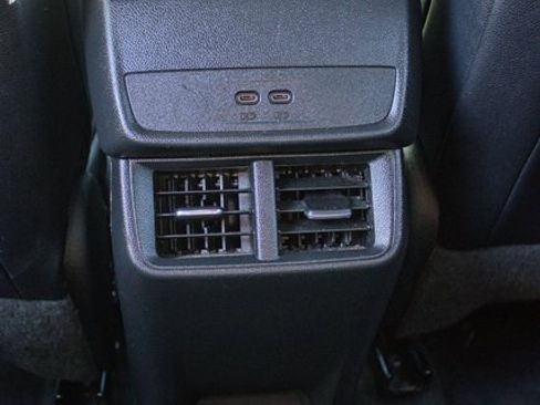 Used 2025 Chevrolet Equinox LT w/ Convenience Package II image 13