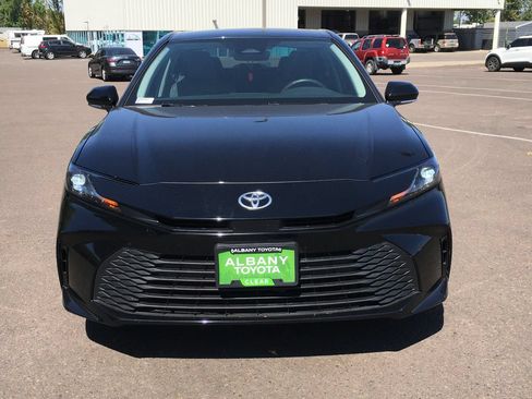 Used 2025 Toyota Camry LE w/ Convenience Package AWD/4WD image 11