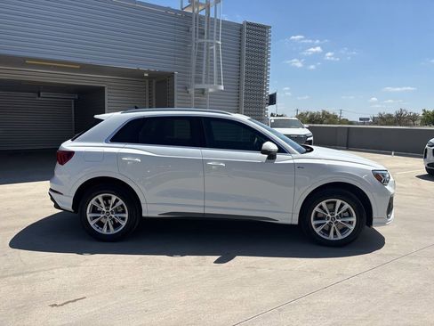 Used 2025 Audi Q3 2.0T Premium w/ Convenience Package AWD/4WD image 4