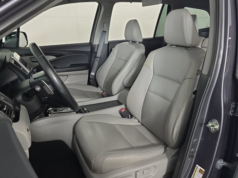 Used 2016 Honda Pilot Touring image 23