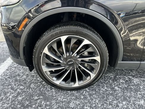 Used 2025 Lincoln Aviator Reserve AWD/4WD image 10