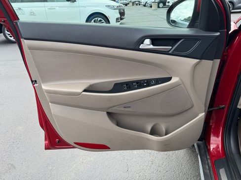 Used 2021 Hyundai Tucson Limited AWD/4WD image 25