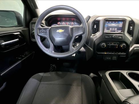 Used 2021 Chevrolet Silverado 1500 Custom RWD image 4