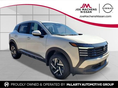 New 2026 Nissan Kicks SV image 7