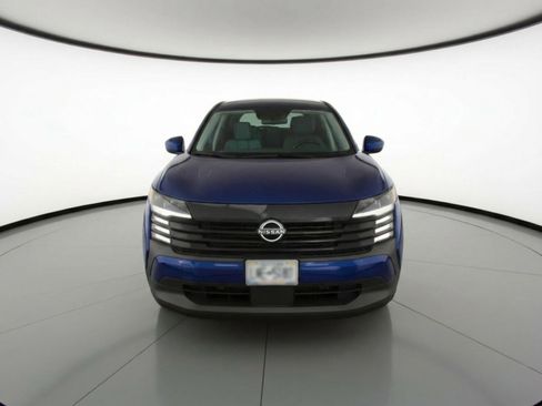 Used 2025 Nissan Kicks SV image 2