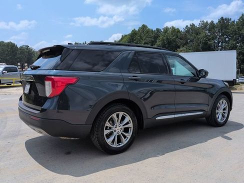 Certified 2023 Ford Explorer XLT w/ Equipment Group 202A RWD image 4
