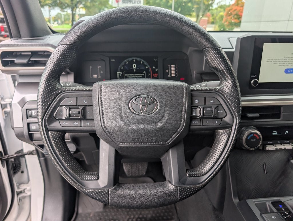 Certified 2025 Toyota Tacoma SR5 AWD/4WD image 15