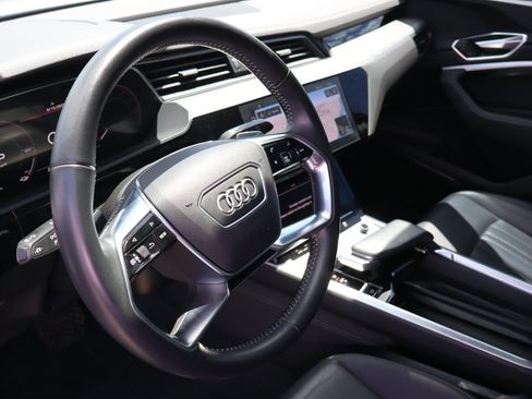 Used 2021 Audi e-tron Premium Plus w/ Premium Plus Package AWD/4WD image 10
