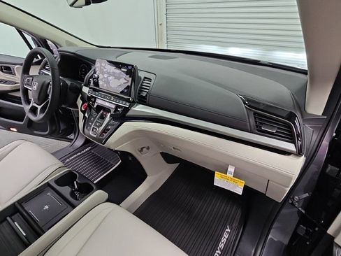 New 2026 Honda Odyssey Touring image 39