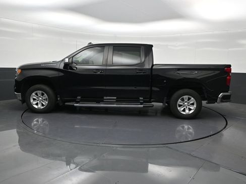 Used 2023 Chevrolet Silverado 1500 LT RWD image 2