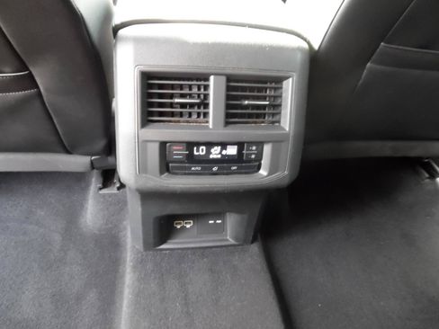 Used 2019 Volkswagen Atlas SEL FWD image 21