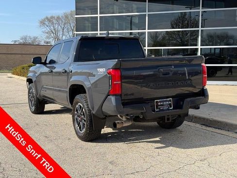 Used 2024 Toyota Tacoma TRD Sport w/ TRD Sport Premium Package AWD/4WD image 5