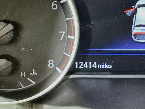 Used 2024 Nissan Murano SV AWD/4WD image 18