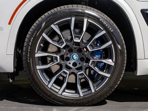 Used 2024 BMW X5 xDrive50e w/ Premium Package AWD/4WD image 9