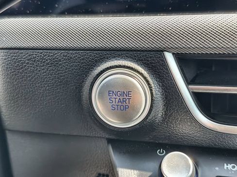 Used 2025 Hyundai Sonata SE FWD image 16