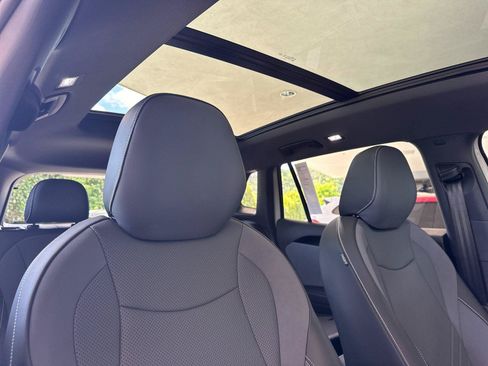 New 2026 Volkswagen Tiguan SE R-Line AWD/4WD image 16