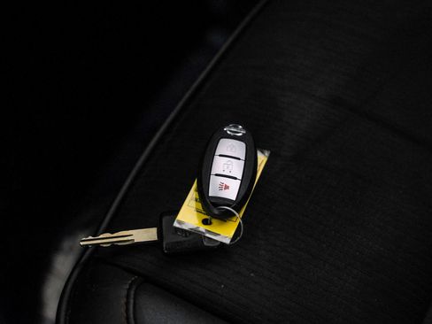 Used 2021 Nissan Titan PRO-4X w/ Off Road Protection Package image 56