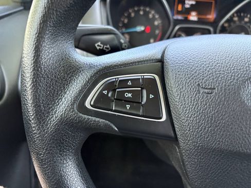 Used 2018 Ford Focus S FWD image 14