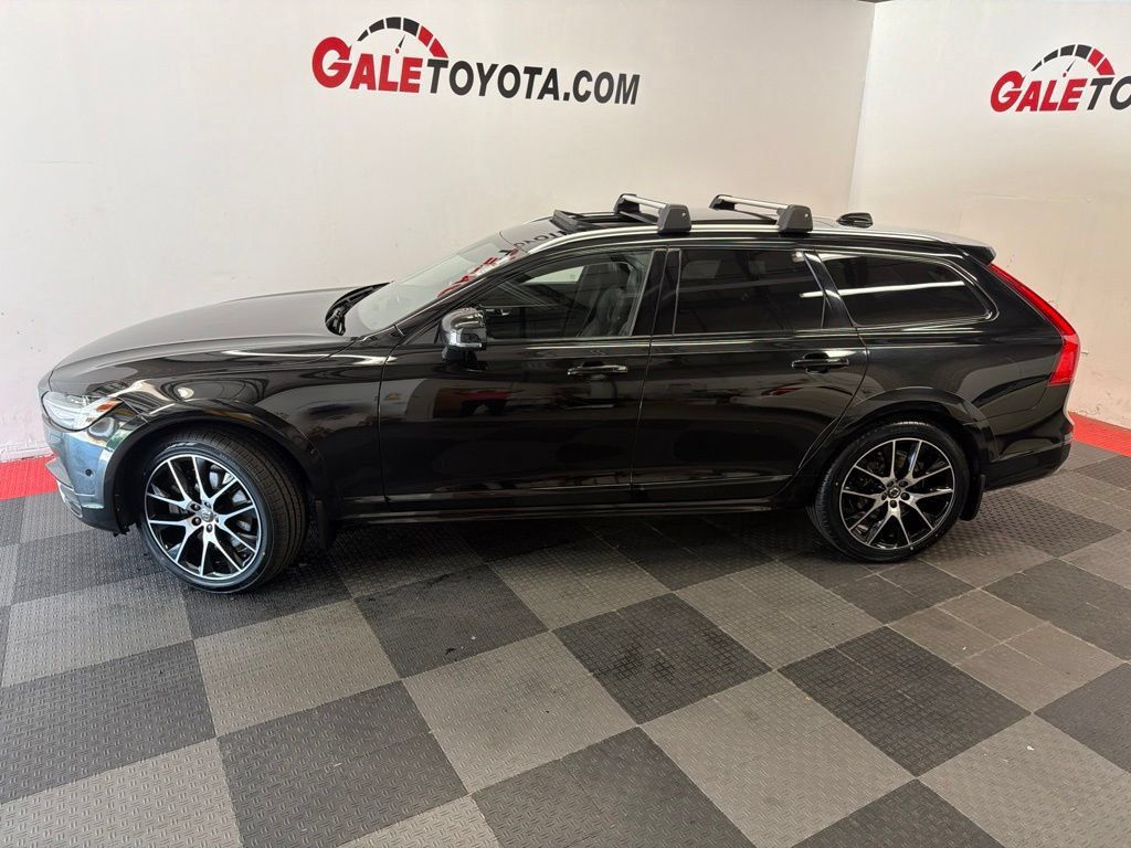 Used 2018 Volvo V90 T6 Cross Country w/ Convenience Package AWD/4WD image 9